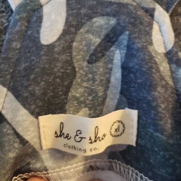 Women's camo overall shorts size m like new she&sho - Picture 4 of 4